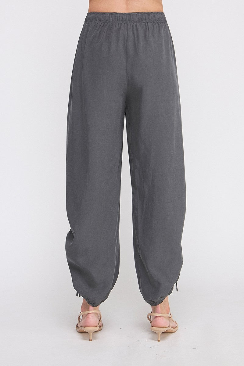 ADJUSTABLE SCRUNCH JOGGER