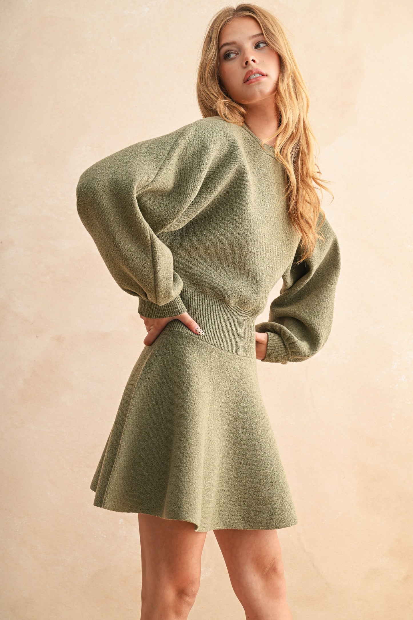 BALLOON SLEEVE SWEATER DRESS