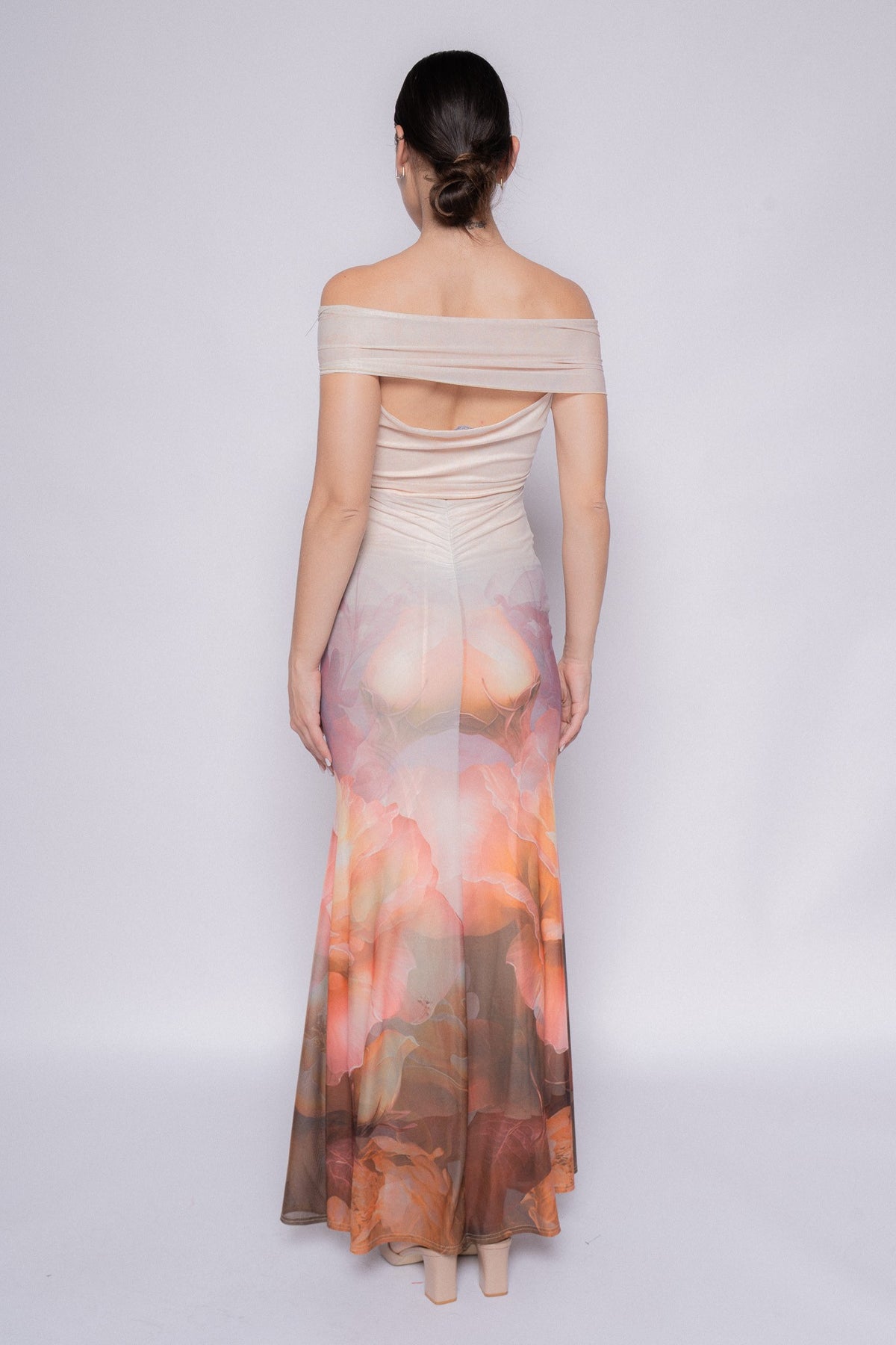 FLORAL PRINT MAXI DRESS W/ CAPE