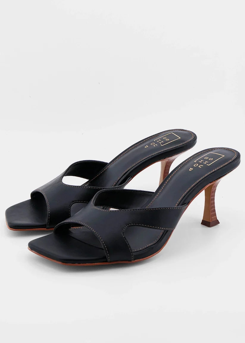 STITCH HEEL