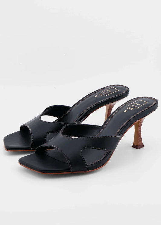 STITCH HEEL