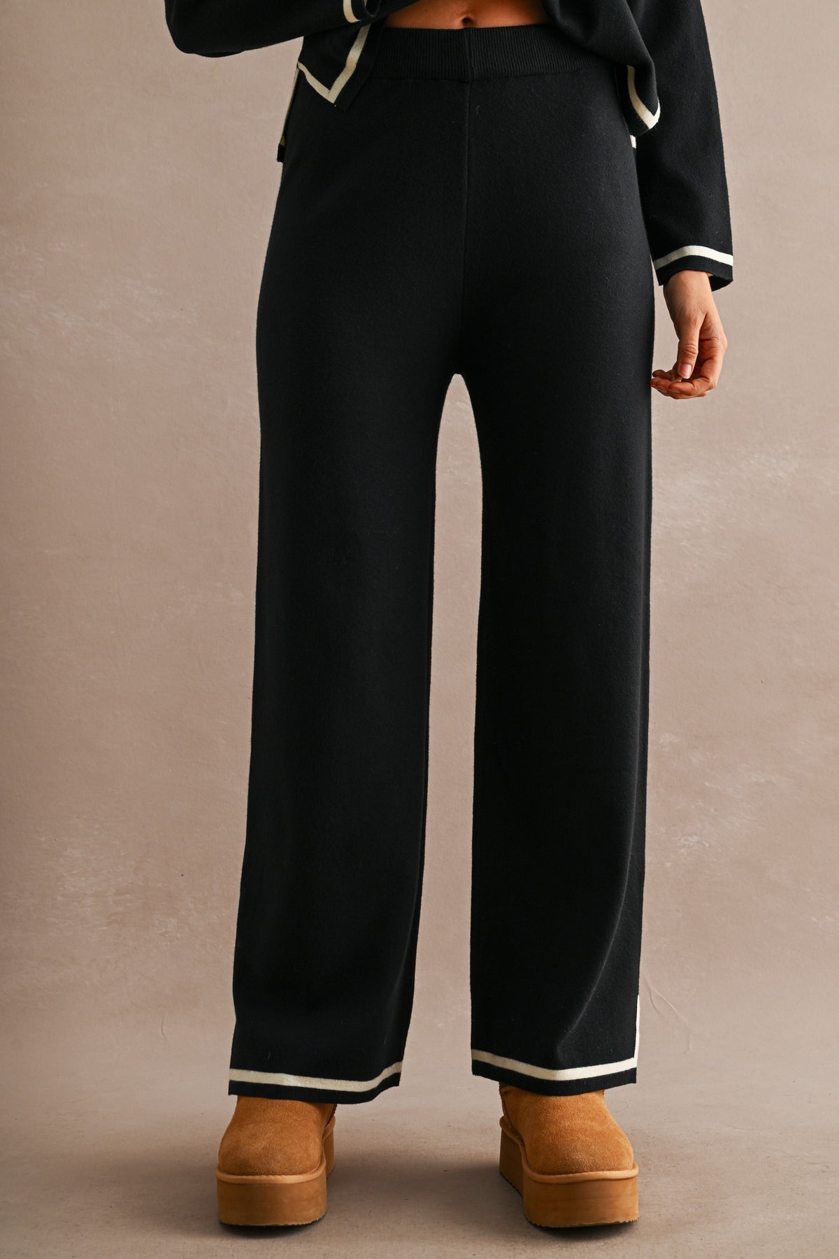 CONTRAST DETAIL PANT