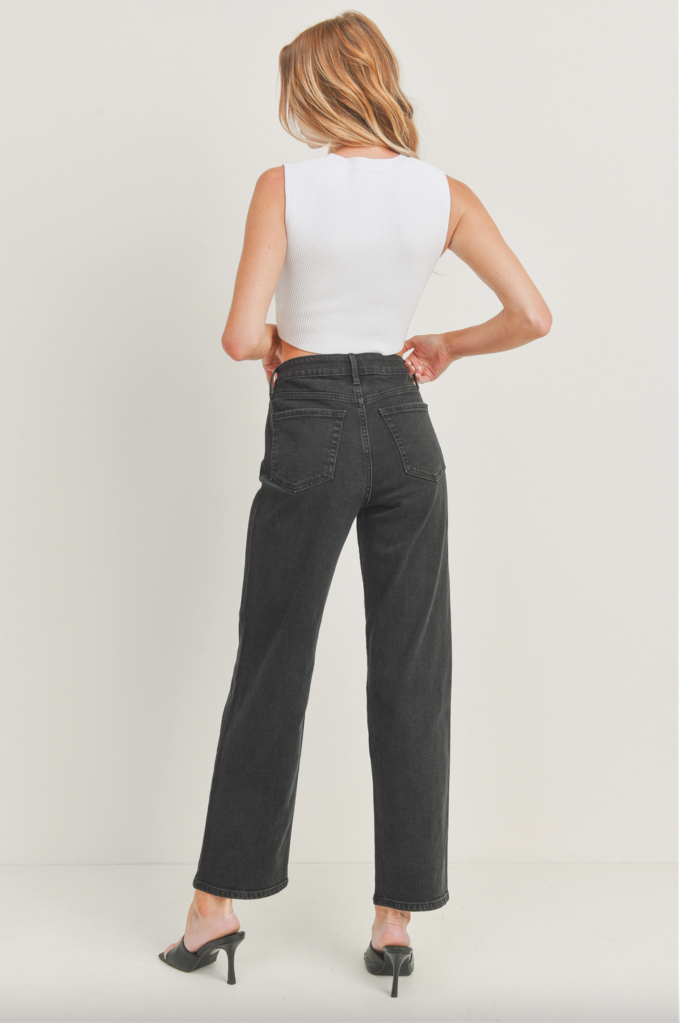 RELAXED STRAIGHT JEAN