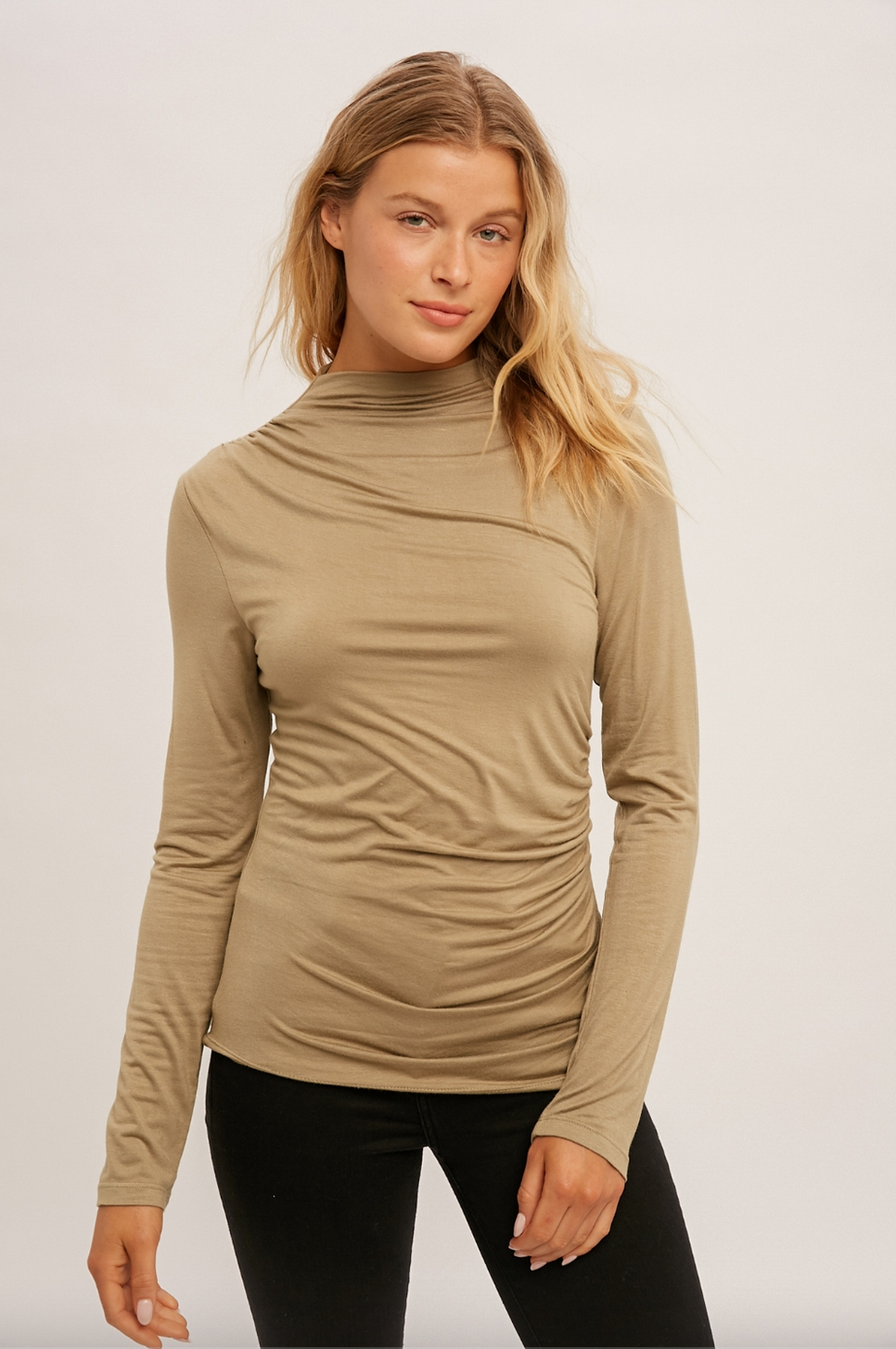 RUCHED TOP